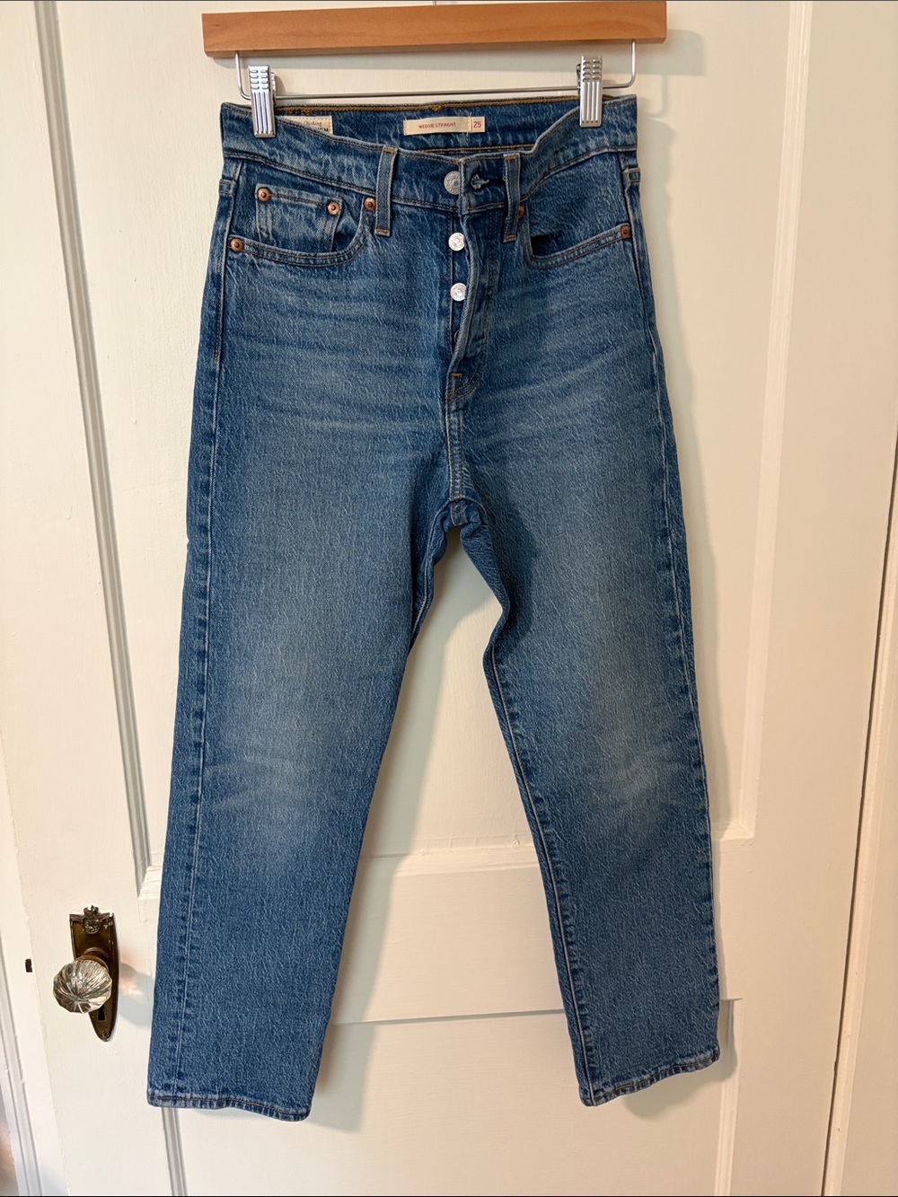 Levi's Wedgie Straight Ankle length